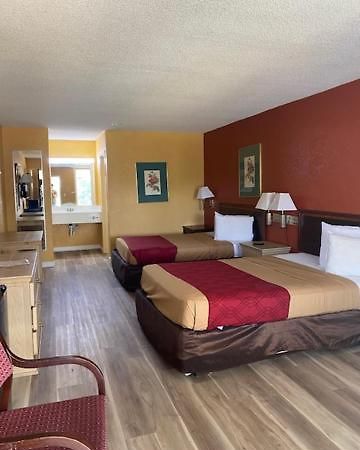 Orangeburg Inn & Suites Exteriér fotografie